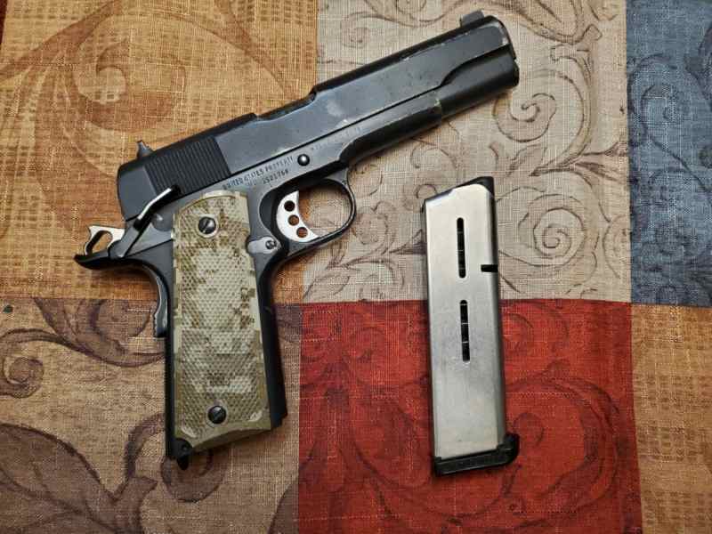 Remington Rand M1911A1 (Mod) customized .45 ACP