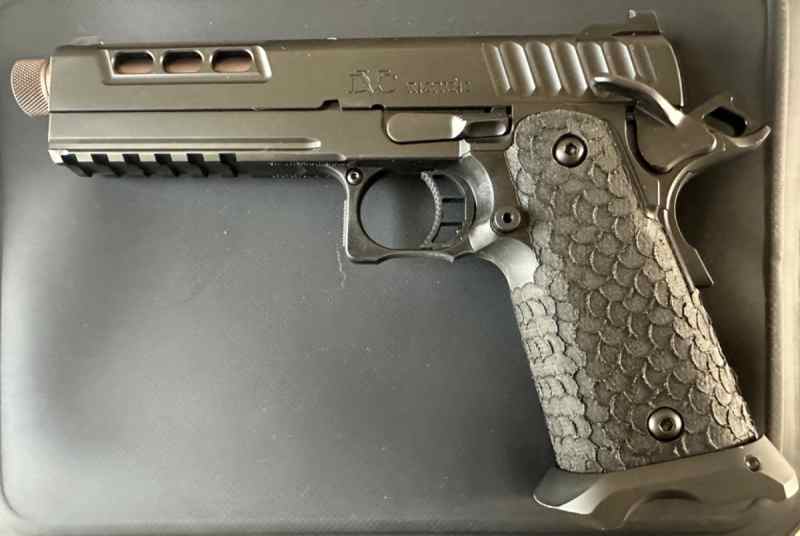 Staccato / STI 2011 DVC Tactical 9mm threaded 