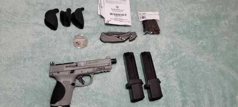 NEW Smith &amp; Wesson M&amp;P 2.0 Core Grey 9mm Compact